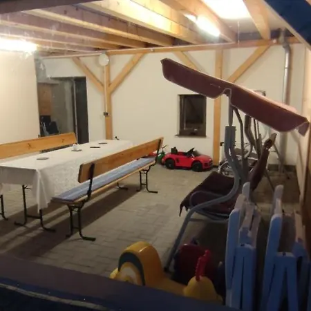 Ferienwohnung -2- Auf Einem Rustikalen 3 Seitenhof Göda